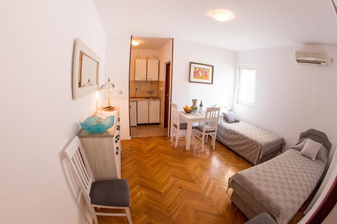 Apartments Angela Budva Bagian luar foto